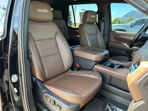Used 2023 Chevrolet Tahoe High Country w/ Premium Package 2 AWD/4WD image 17