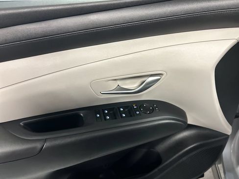 Used 2025 Hyundai Tucson SEL FWD image 12