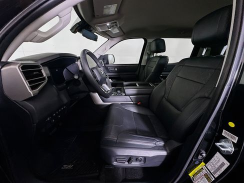 Used 2024 Toyota Tundra Limited image 13