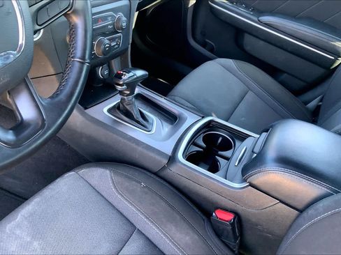 Used 2022 Dodge Charger SXT RWD image 13