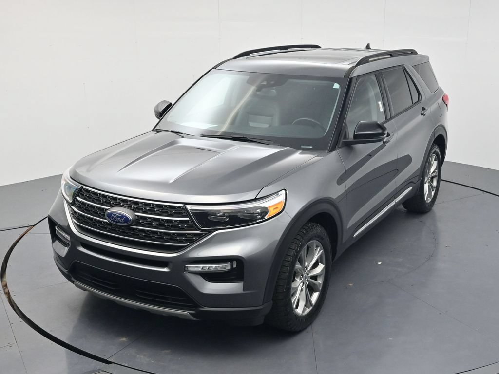 Used 2024 Ford Explorer XLT w/ Equipment Group 202A AWD/4WD image 37