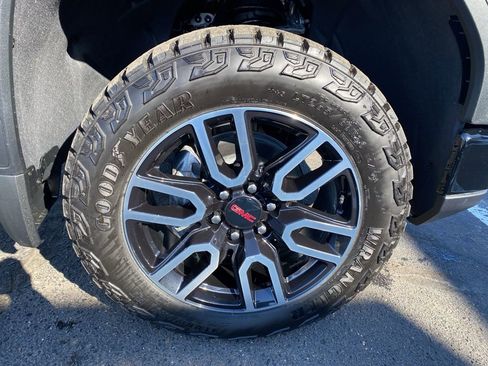 Used 2026 GMC Sierra 1500 AT4 w/ AT4 Premium Package AWD/4WD image 10