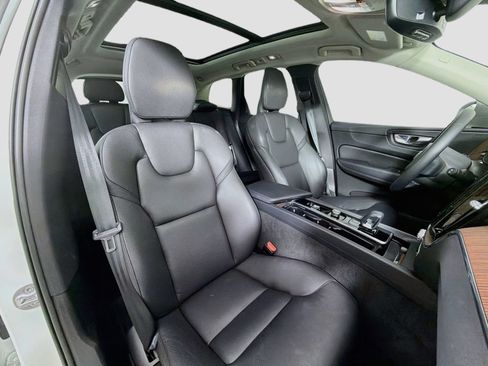 Certified 2023 Volvo XC60 B5 Plus w/ Climate Package AWD/4WD image 27