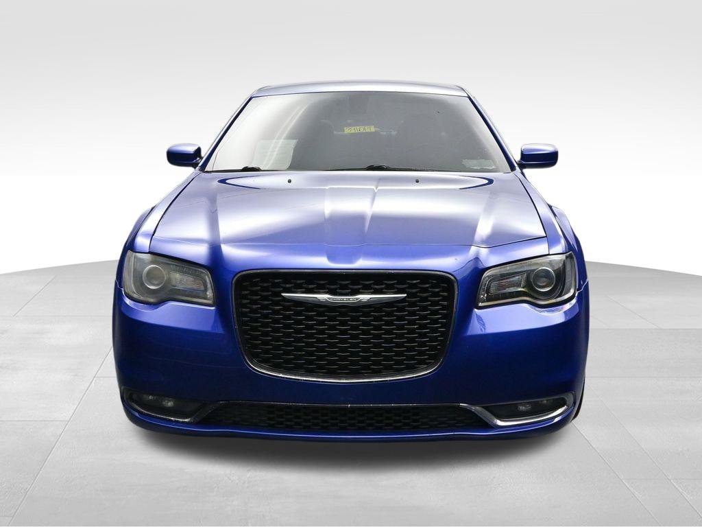 Used 2019 Chrysler 300 S RWD image 8