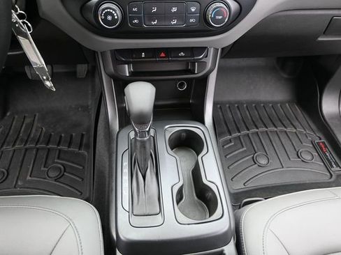 Used 2022 Chevrolet Colorado W/T image 8