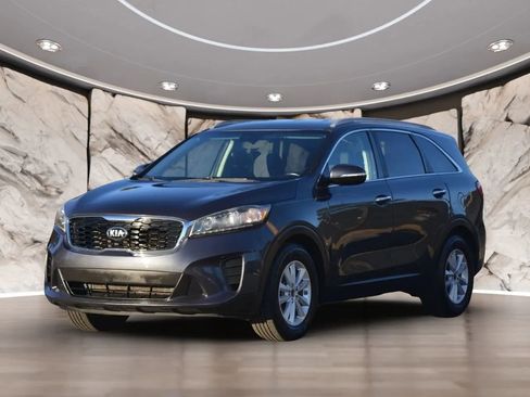 Used 2019 Kia Sorento FWD V6 w/ LX V6 Convenience Package image 1