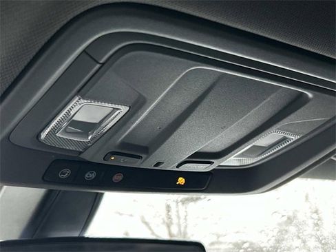 Used 2020 Chevrolet Silverado 1500 LT image 36