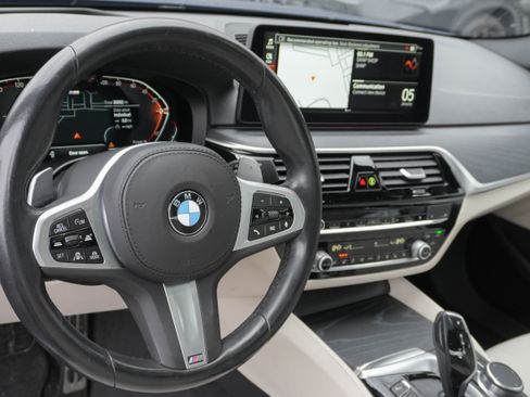 Certified 2023 BMW 540i w/ Dynamic Handling Package image 9