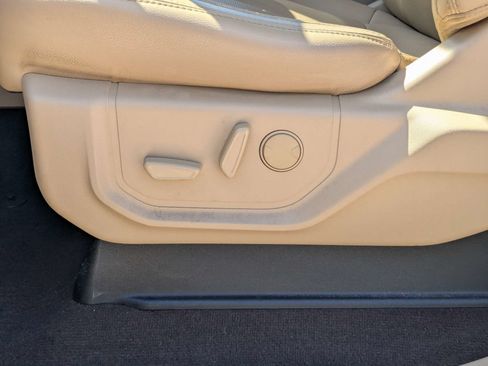 Used 2019 Ford F150 Lariat w/ Equipment Group 501A Mid RWD image 21
