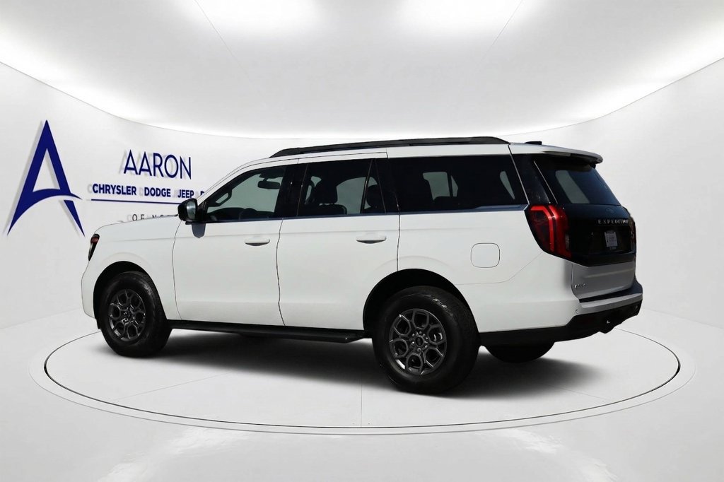 Used 2025 Ford Expedition Active AWD/4WD image 7