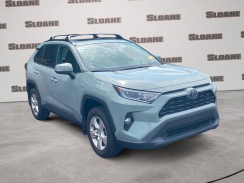 Used 2021 Toyota RAV4 XLE w/ Convenience Package AWD/4WD image 2