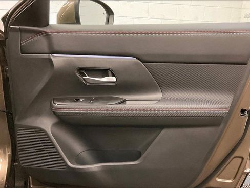 Certified 2025 Nissan Kicks SR image 24