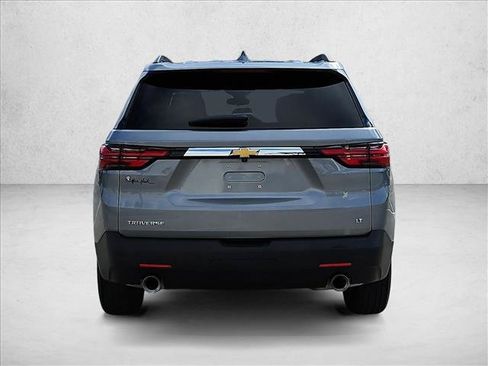 Used 2023 Chevrolet Traverse LT image 6