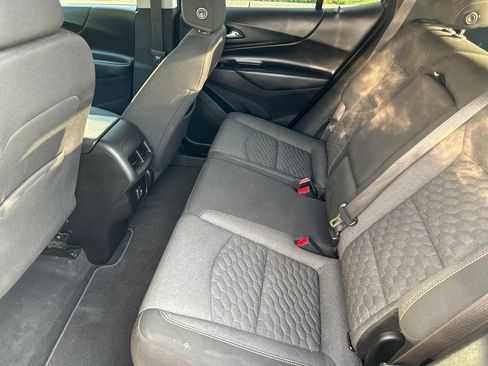 Used 2020 Chevrolet Equinox LT AWD/4WD image 12
