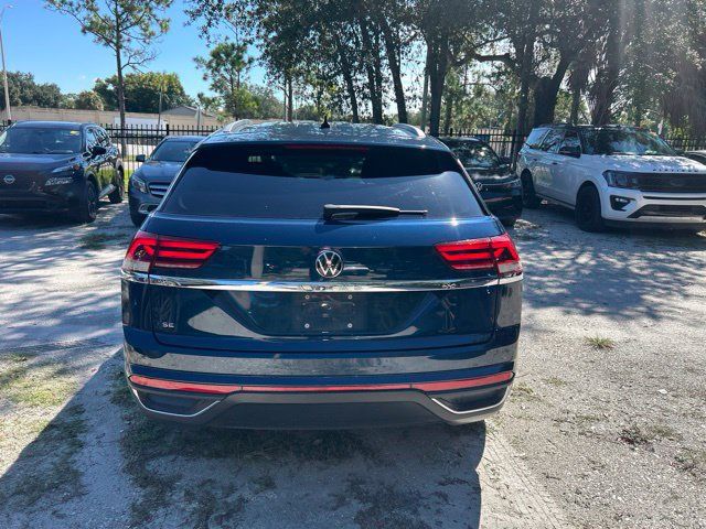 Used 2021 Volkswagen Atlas Cross Sport SE FWD image 16