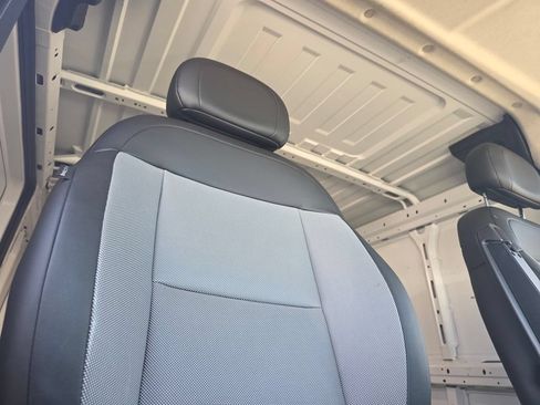 Used 2025 RAM ProMaster 2500 w/ Convenience Group FWD image 22