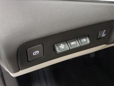 Certified 2022 Buick Enclave Premium w/ Experience Buick Package image 21