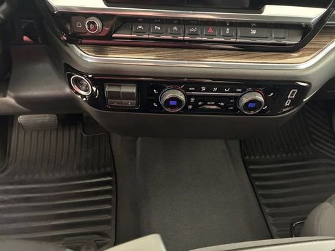 Certified 2024 Chevrolet Silverado 1500 LT w/ Safety Package AWD/4WD image 21