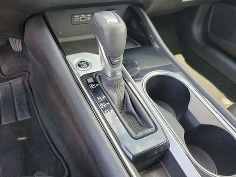 Used 2024 Nissan Altima 2.5 SV FWD image 19