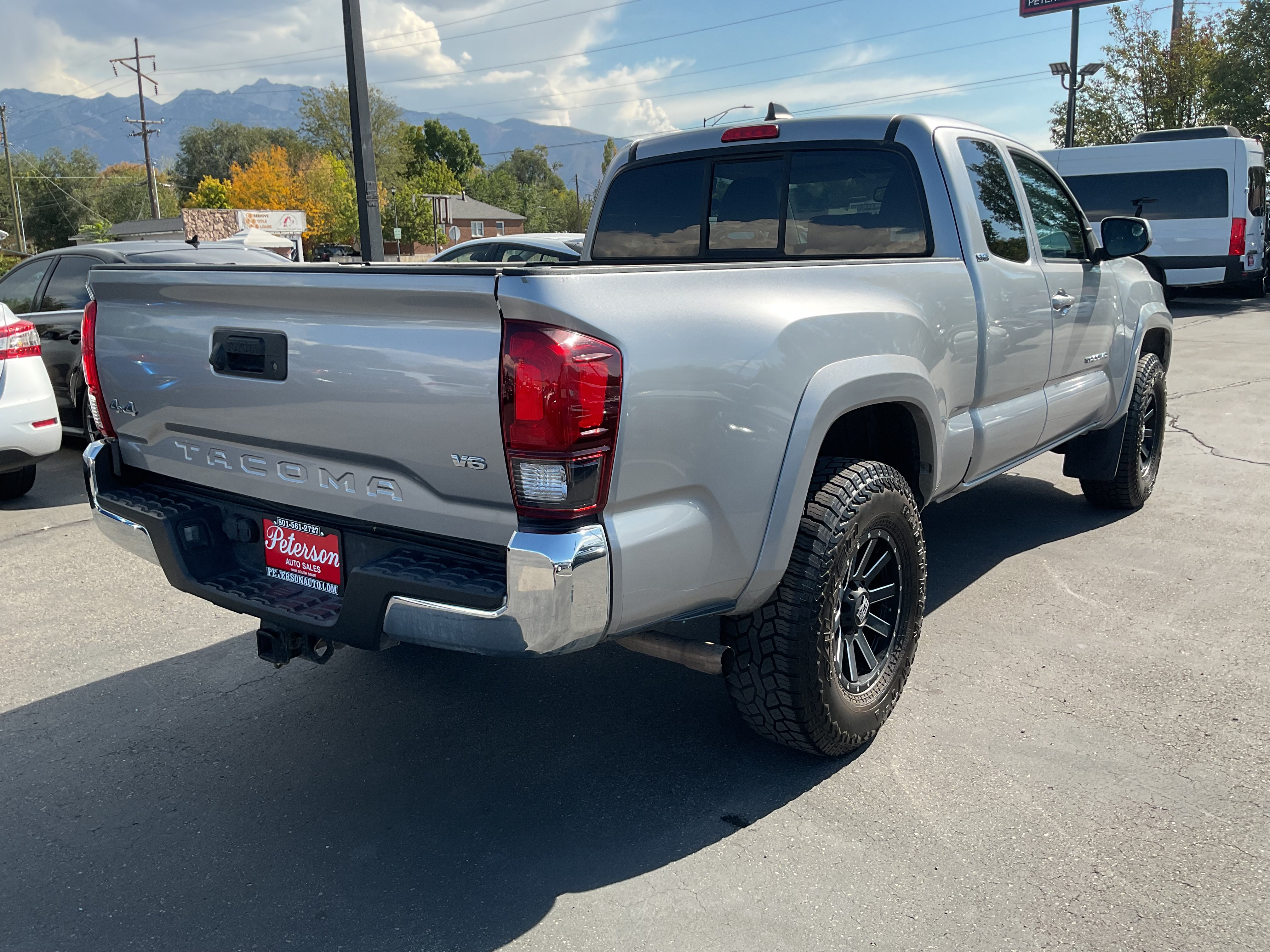 Used 2021 Toyota Tacoma SR5 AWD/4WD image 6