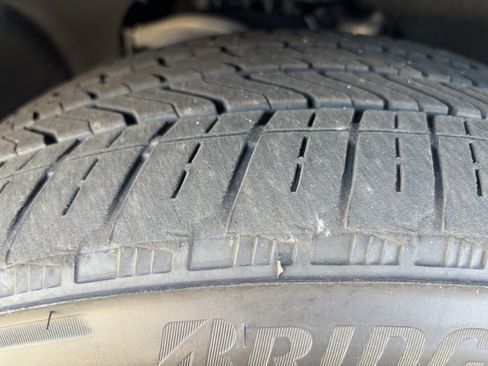 Used 2023 GMC Yukon Denali w/ Denali Reserve Package image 27