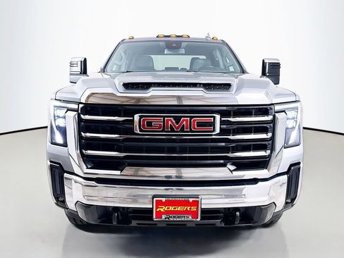 Used 2024 GMC Sierra 2500 SLT w/ SLT Convenience Package AWD/4WD image 2