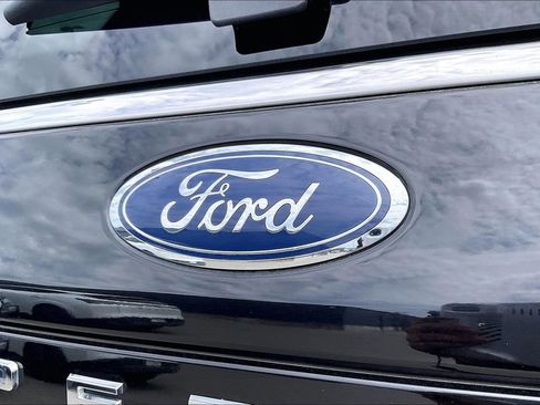 Used 2024 Ford Expedition XLT RWD image 43