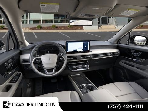 Used 2026 Lincoln Corsair Premiere AWD/4WD image 9