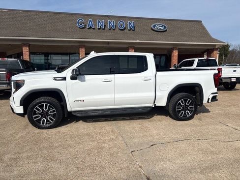 Used 2024 GMC Sierra 1500 AT4 w/ Technology Package image 2