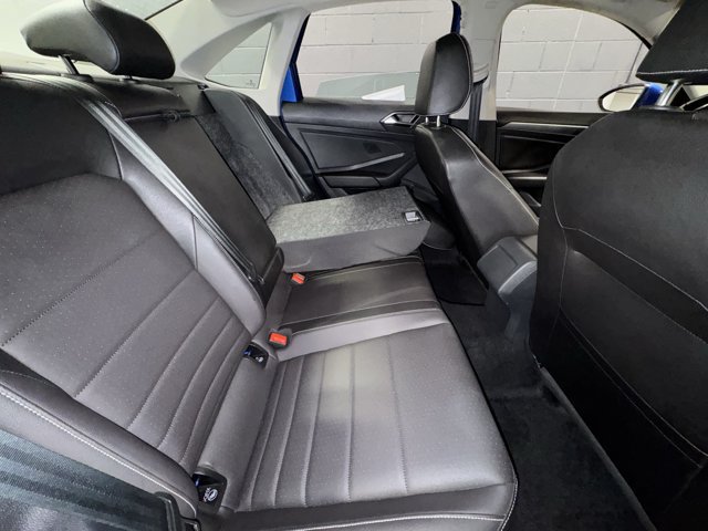 Used 2023 Volkswagen Jetta SE FWD image 17