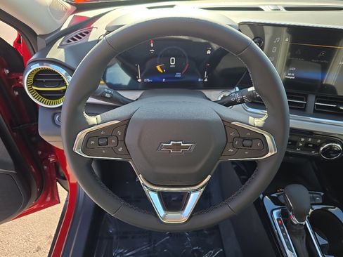 New 2026 Chevrolet Trax LT image 12