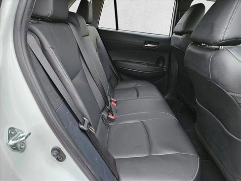 Used 2023 Toyota Corolla Cross XLE w/ Convenience Package FWD image 16