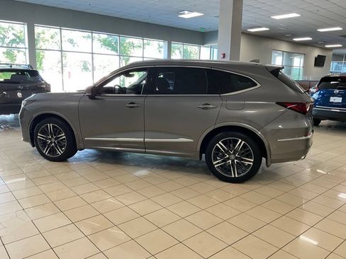 Certified 2026 Acura MDX w/ Advance Package AWD/4WD image 5