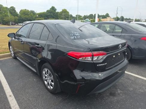 Used 2023 Toyota Corolla LE FWD image 6