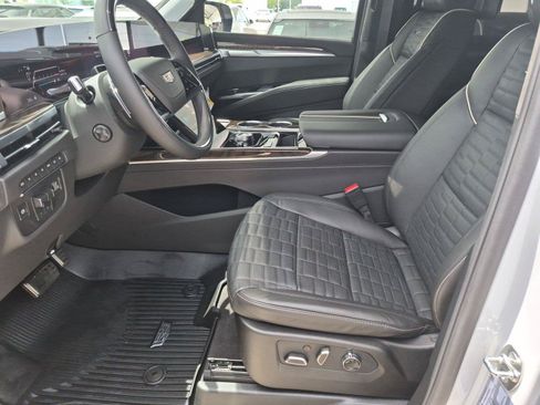 New 2026 Cadillac Escalade Platinum Sport AWD/4WD image 11