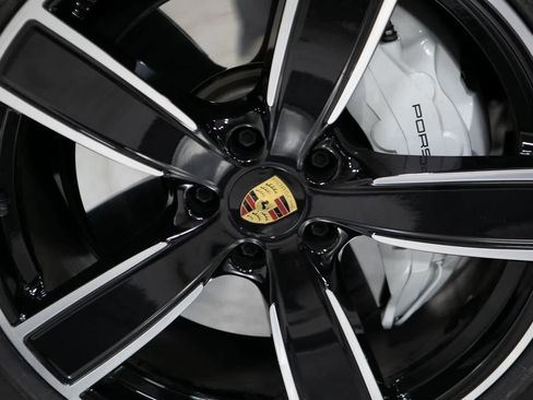 Certified 2023 Porsche Cayenne Turbo image 11