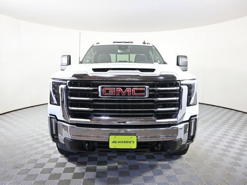 Used 2024 GMC Sierra 3500 SLE w/ SLE Value Package AWD/4WD image 11