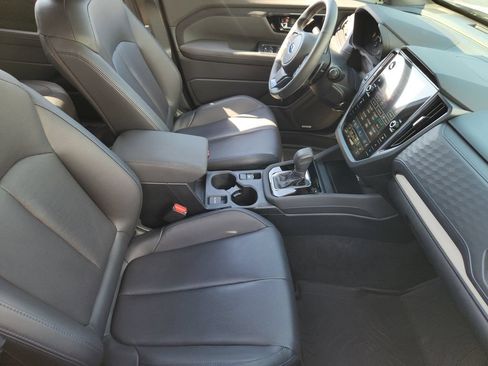 Used 2025 Subaru Forester Limited AWD/4WD image 12