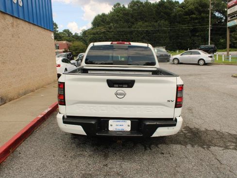 Used 2024 Nissan Frontier SV w/ SV Convenience Package RWD image 5
