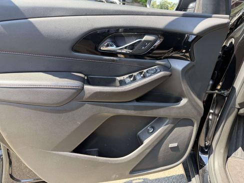 Certified 2023 Chevrolet Traverse RS AWD/4WD image 18
