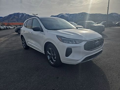 Used 2023 Ford Escape ST-Line w/ Tech Pack #1 image 3