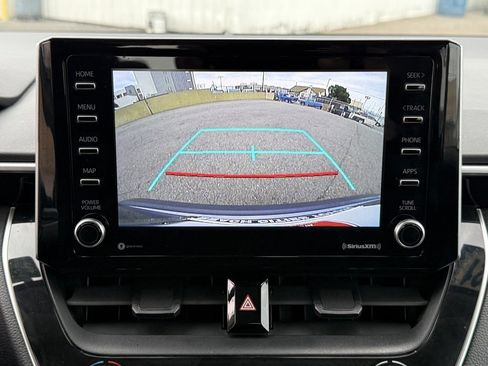 Certified 2021 Toyota Corolla LE image 28