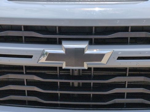 Used 2024 Chevrolet Silverado 2500 Custom w/ Custom Value Package AWD/4WD image 5