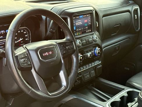 Used 2020 GMC Sierra 1500 AT4 w/ AT4 Premium Package AWD/4WD image 16