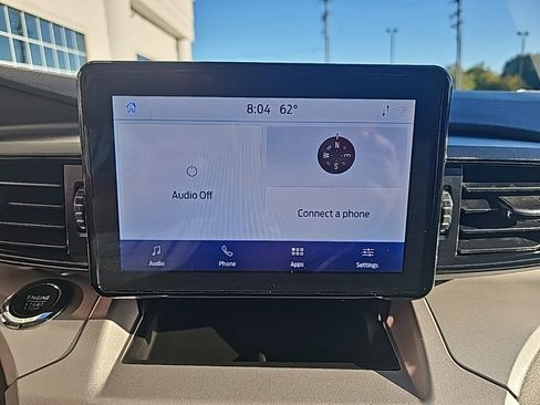 Used 2023 Ford Explorer XLT image 17