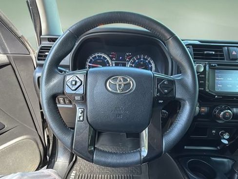 Used 2017 Toyota 4Runner TRD Off-Road AWD/4WD image 12