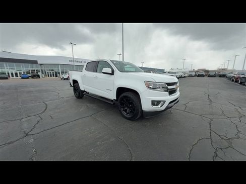 Used 2020 Chevrolet Colorado LT image 2