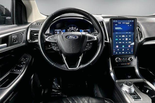Used 2023 Ford Edge Titanium w/ Cargo Accessory Package AWD/4WD image 9