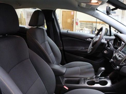 Used 2019 Chevrolet Cruze LS w/ LS Fleet Convenience Package image 10