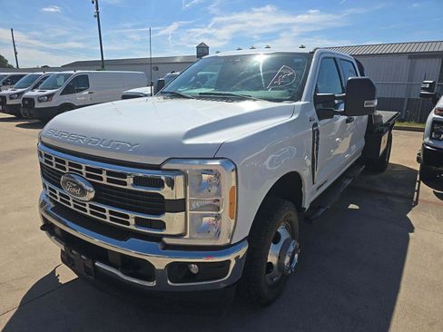 Used 2023 Ford F350 XLT w/ FX4 Off-Road Package image 2